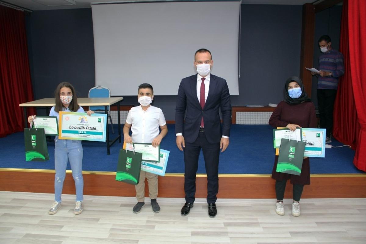 Ağrı&rsquo;da &ldquo;Sağlıklı Nesil Sağlıklı Gelecek&rdquo; yarışması &ouml;d&uuml;l t&ouml;reni d&uuml;zenlendi