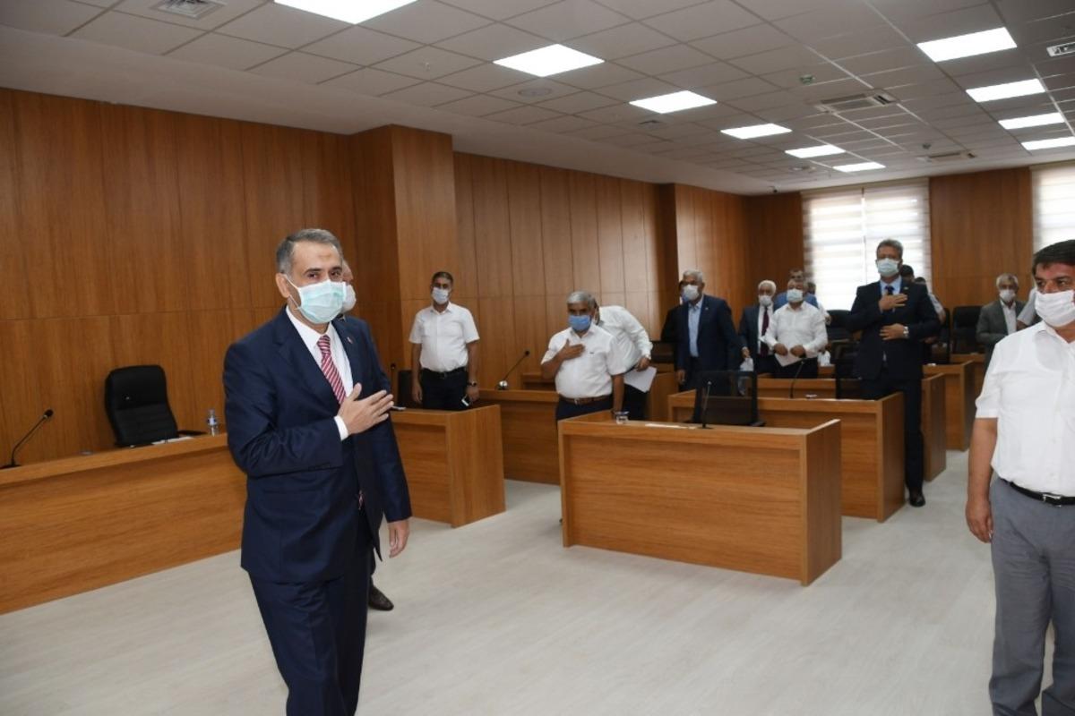 Vali &Ccedil;uhadar il genel meclisi toplantısına katıldı