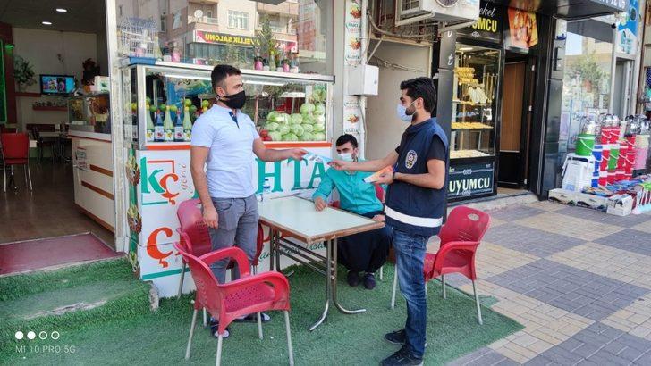 Kahta Polisi korona virüs broşürü dağıttı G4