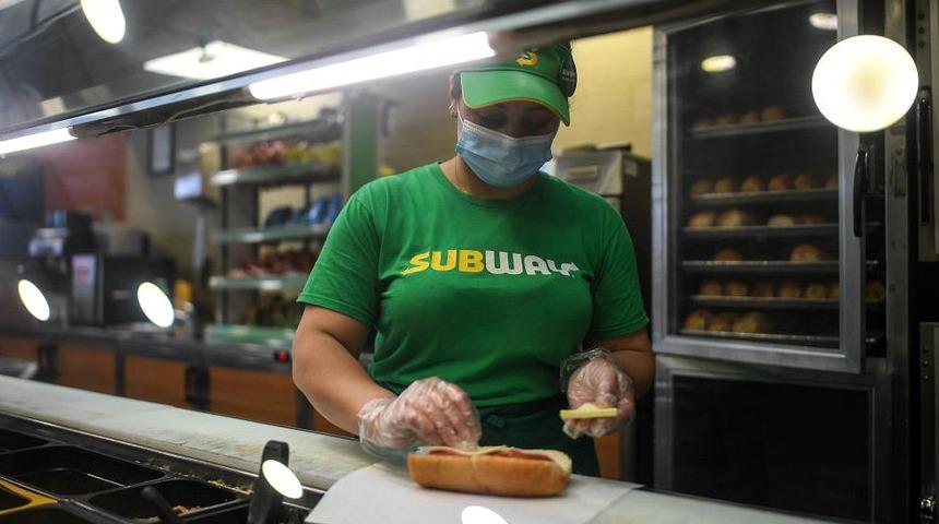 'Subway sandvi&ccedil;lerinde kullanılan ekmek, ekmek değil!'