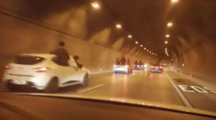 İstanbul'da yasağa rağmen asker uğurlama törenleri devam ediyor