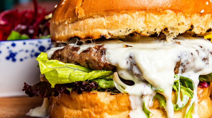 Ustalarına taş çıkartacak cinsten: Hamburger tarifi! Püf noktasını kimse söylememişti