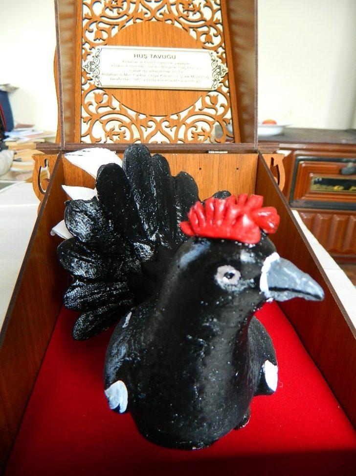 Posof’ta Huş Tavuğu ilçenin maketi oldu G4