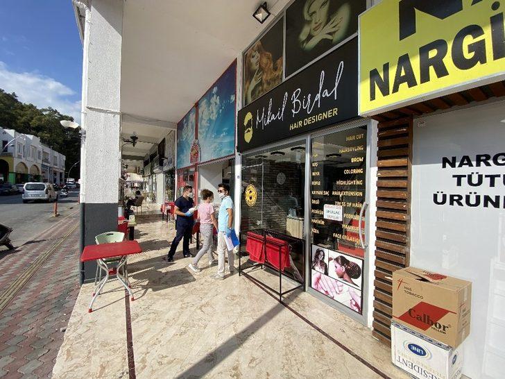 Kemer Belediyesi’nden kuaför ve berberlere hijyen seti G4