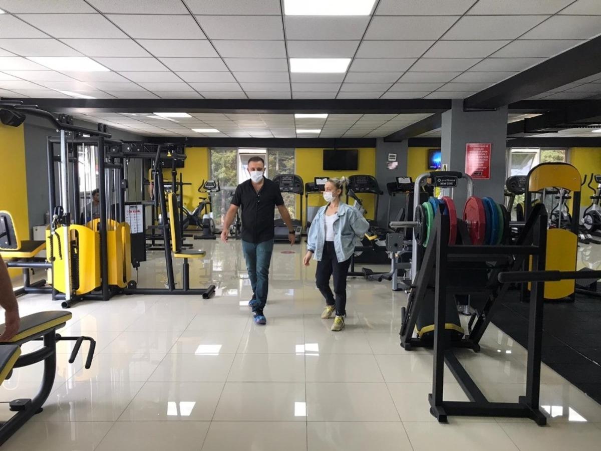 Spor salonlarında denetimler s&uuml;r&uuml;yor