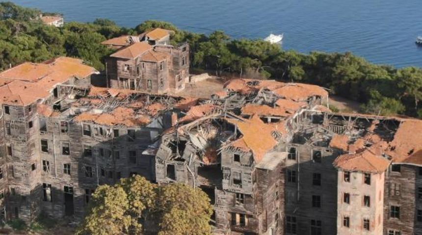 Büyükada Rum Yetimhanesi'nin restorasyonu için ilk adım atıldı