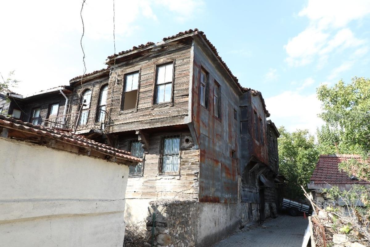 Tarihi Tavşancıl Evleri&rsquo;nde yenileme &ouml;ncesi inceleme yapıldı