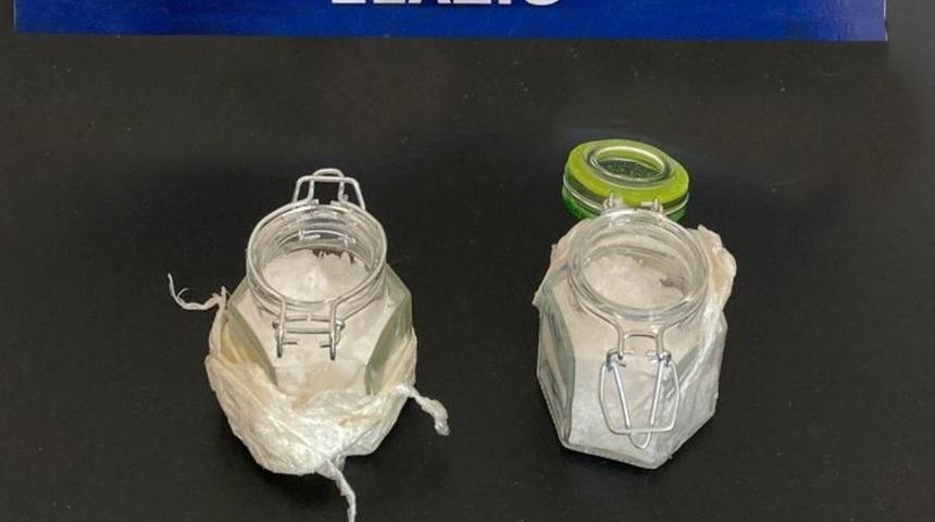 Kavanozda uyuşturucu ile yakalanan 3 ş&uuml;pheli tutuklandı