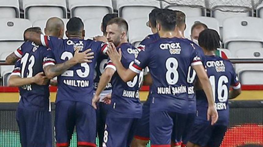 Antalyaspor dış sahada rekor peşinde