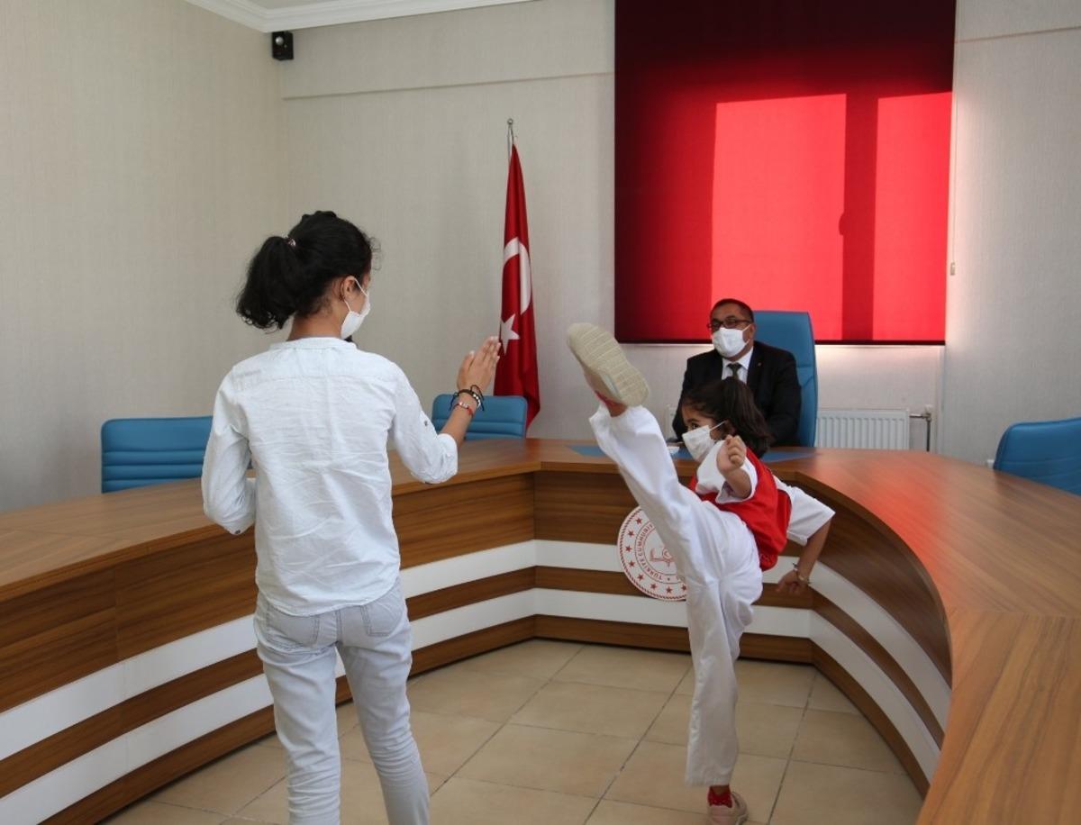 Tunceli&rsquo;de 2 &ouml;ğrenci e- karate şampiyonasında derece aldı