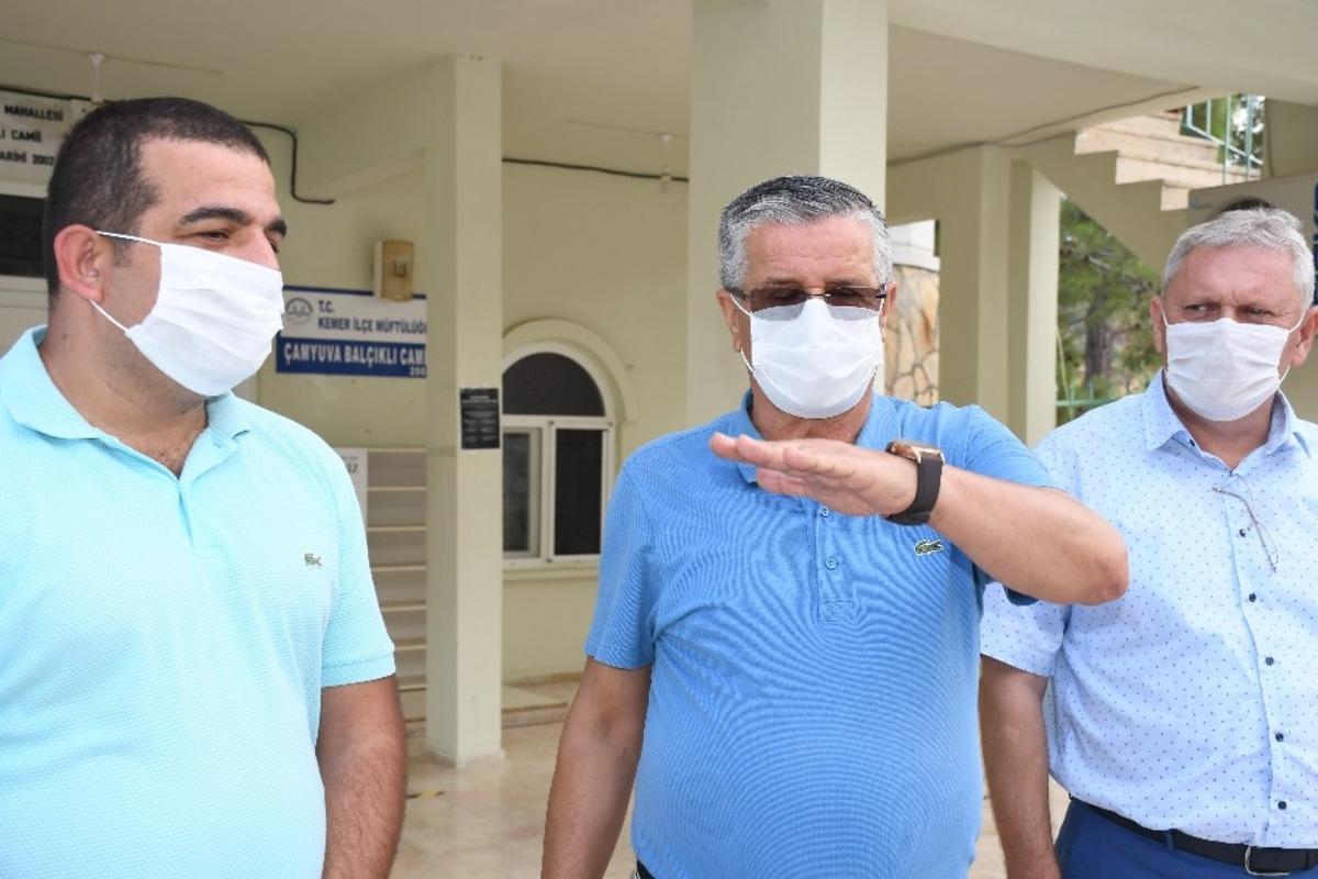 Kemer Belediyesi&rsquo;nden Bal&ccedil;ıklı Cami&rsquo;ne bakım