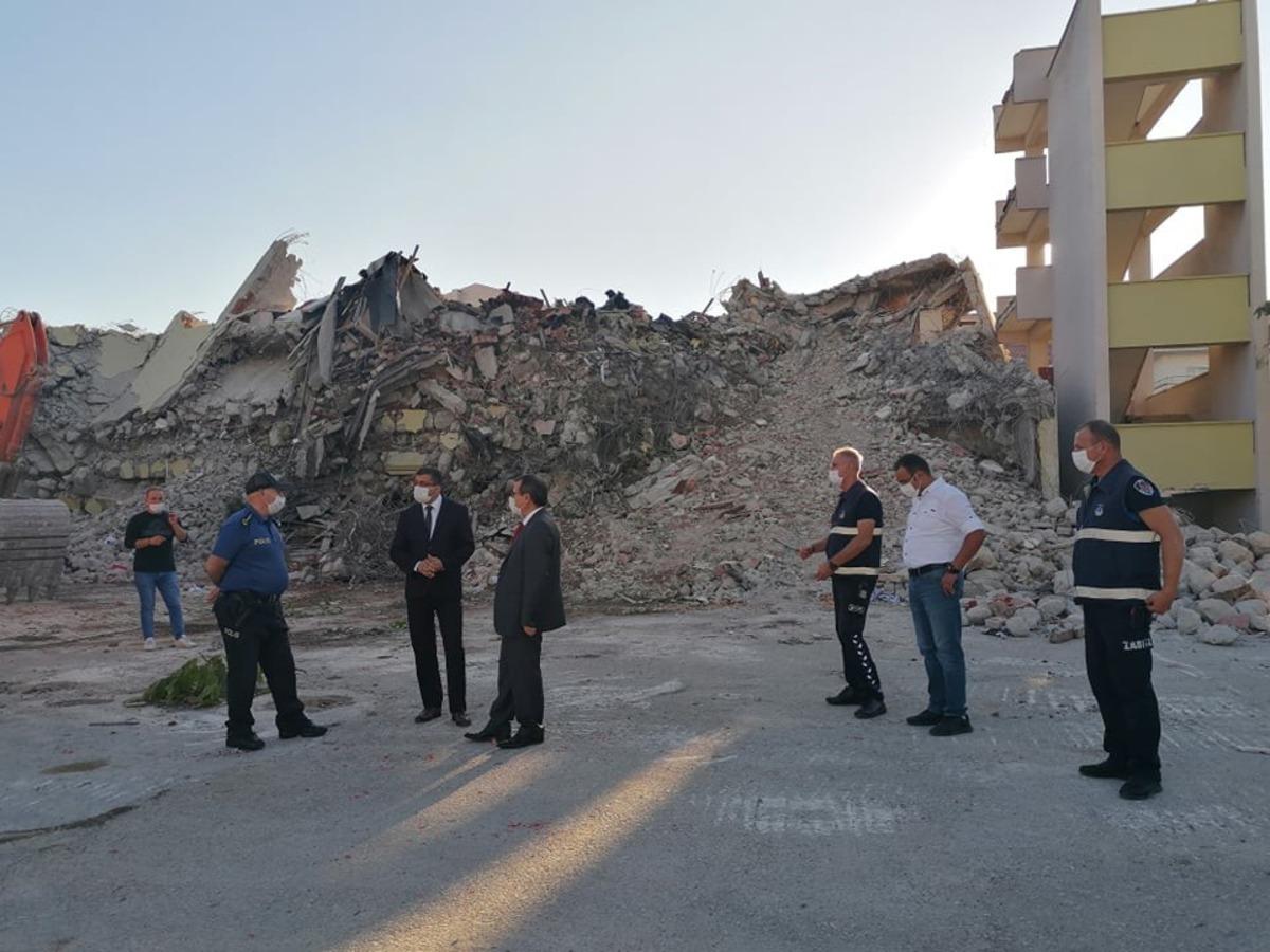 &Ccedil;an&rsquo;da yıkılan h&uuml;k&uuml;met binasına denetleme