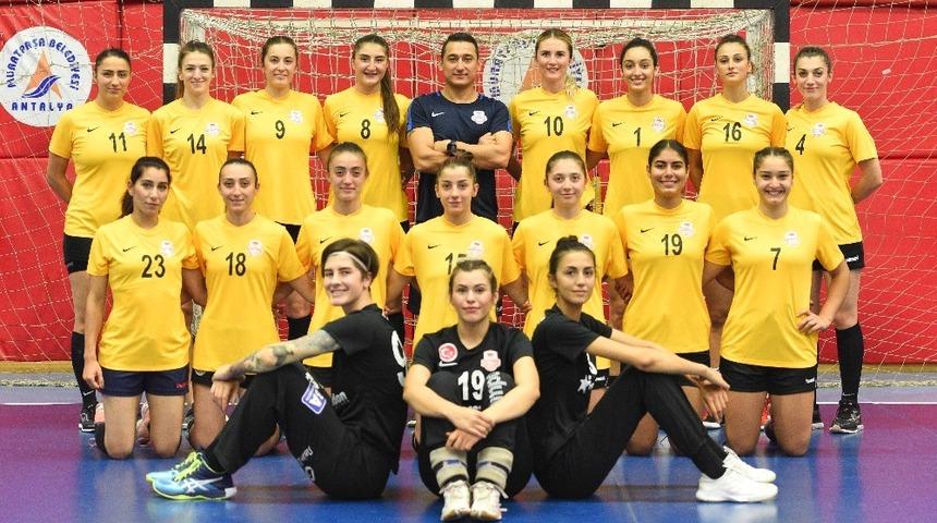 Paşanın Melekleri evinde sahaya &ccedil;ıkıyor