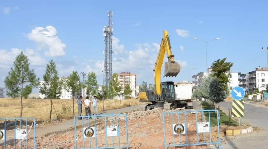 Ergani&rsquo;de yol yapım &ccedil;alışmaları devam ediyor