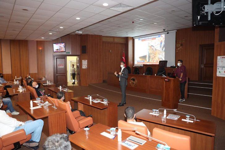 Başkan Gökhan Yüksel Kartal esnafına 500 günlük icraatlarını anlattı G2