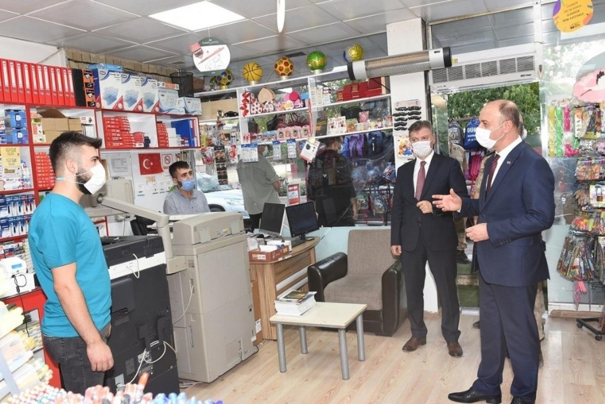 Vali Erin korona vir&uuml;s denetimine katıldı