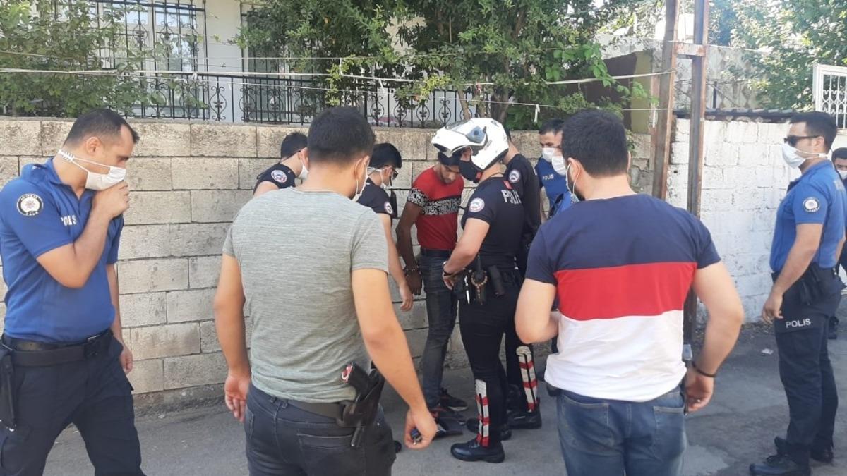 Polisten ka&ccedil;an şahıs kovalamaca sonucu yakalandı