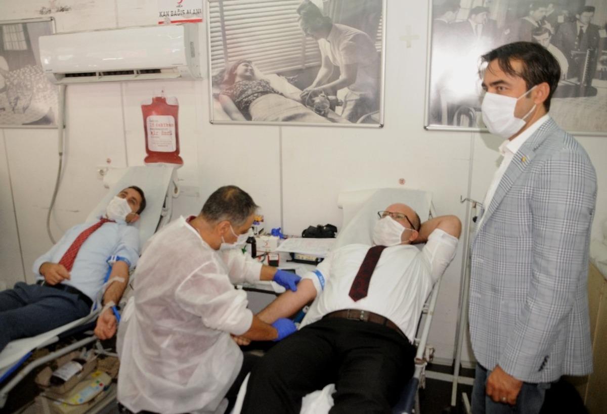 Cizre Denetimli Serbestlik M&uuml;d&uuml;rl&uuml;ğ&uuml;nden Kızılay&rsquo;a kan bağışı desteği