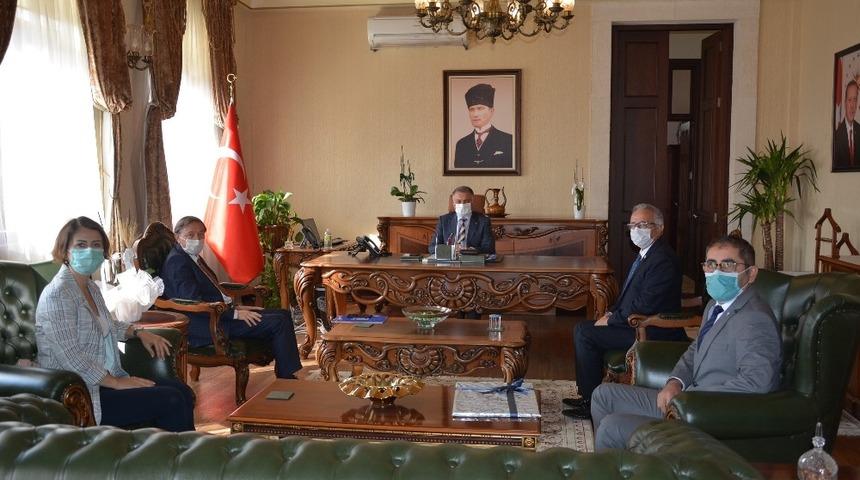 Antalya SMMM, Vali Yazıcı&rsquo;ya faaliyetlerini anlattı