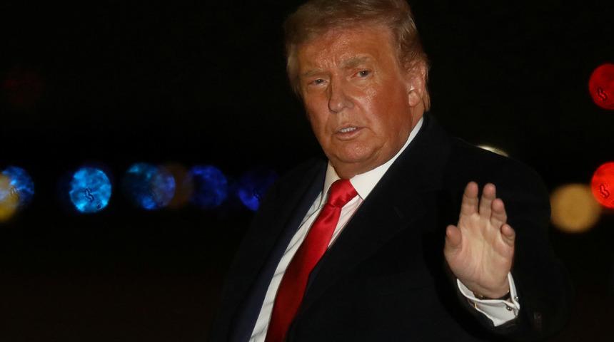 Trump koronavirüse yakalandı! Kıyamet uçakları havalandı!