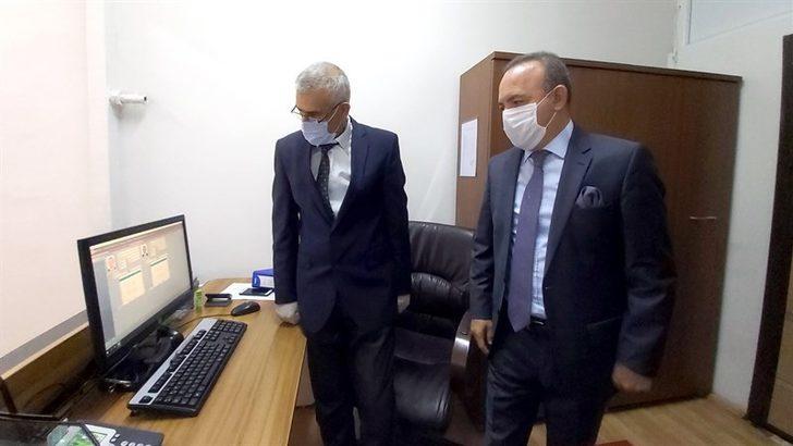 Vali Hüseyin Öner, kimlik kartına ehliyet bilgilerini yükletti G4