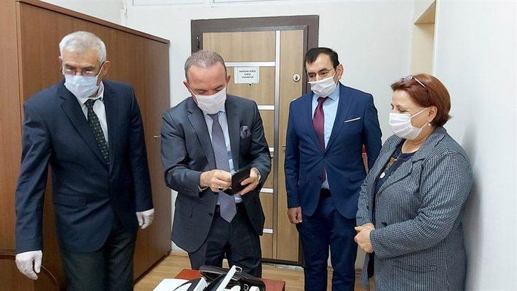 Vali Hüseyin Öner, kimlik kartına ehliyet bilgilerini yükletti G5