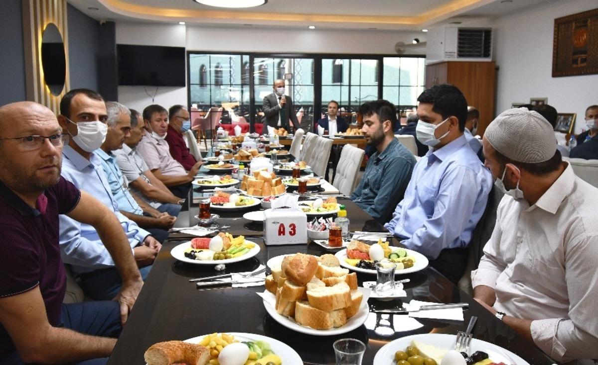 Din g&ouml;revlileri kahvaltıda buluştu