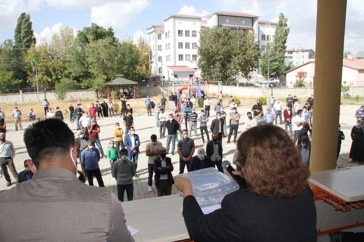 Malazgirt’te TYP kuraları çekildi G3