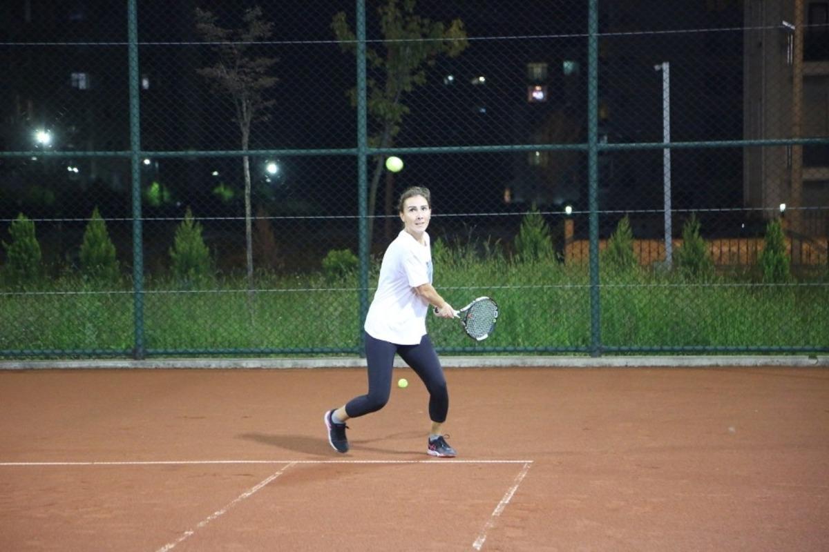 Ordu&rsquo;da veteranlar tenis turnuvası