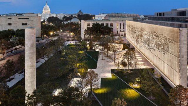 Washington'daki Dwight Eisenhower Anıtı Açıldı