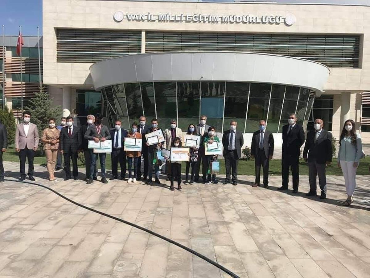 Van&rsquo;da Sağlıklı Nesil Sağlıklı Gelecek yarışmasının &ouml;d&uuml;l t&ouml;reni yapıldı
