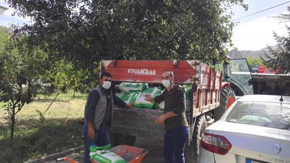 Palu&rsquo;da 8 ton yem bitkisi dağıtıldı