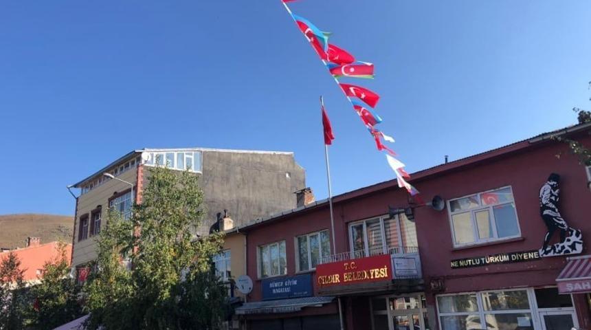 &Ccedil;ıldır Belediyesinden Azerbaycan&rsquo;a destek