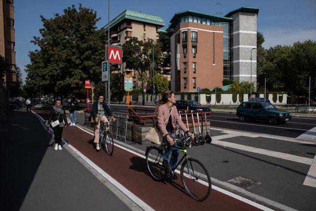 Milano'da 35 km'lik yeni bisiklet yolu yapıldı