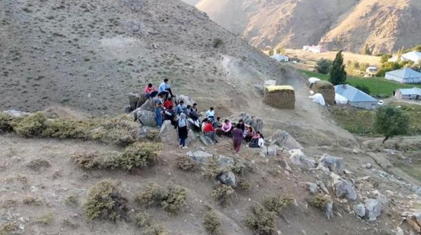 (Yeniden) 2500 rakımlı tepede ders