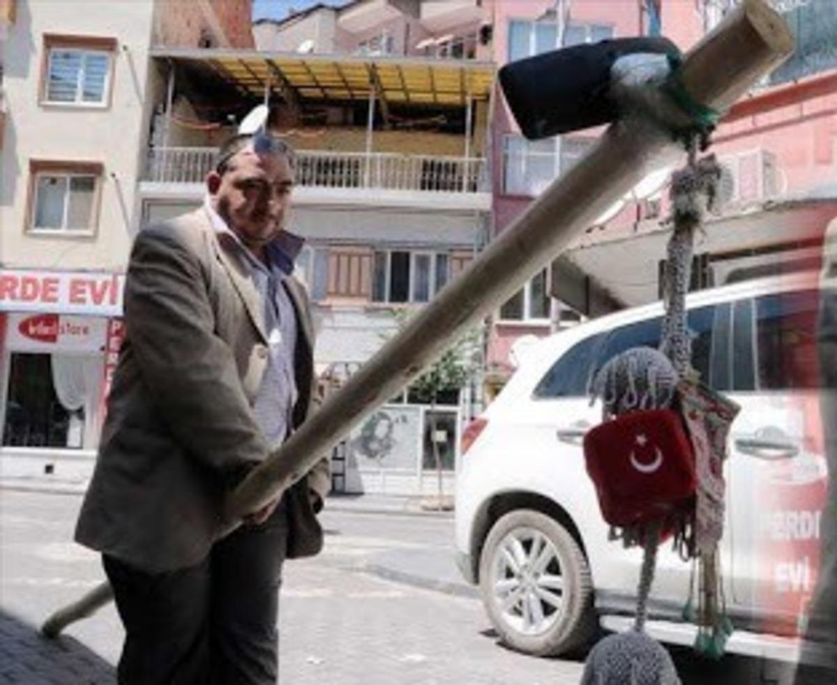 &Ccedil;ocuk parkına Mersedes Kadir&rsquo;in ismi verildi