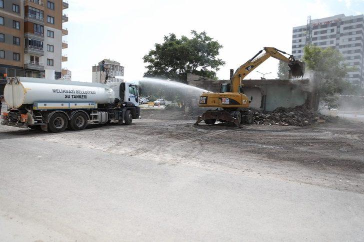 Tacettin Veli, Gülük ve Yıldırım Beyazıt Mahalleleri’nde metruk binalar yıkılıyor G1