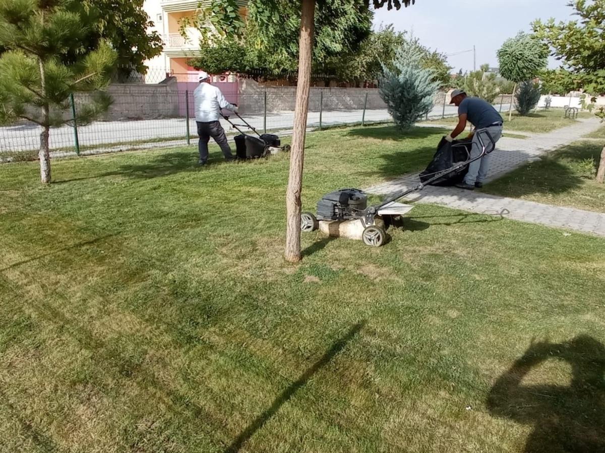 Emirdağ Belediyesi sonbahar &ccedil;alışmalarına başladı