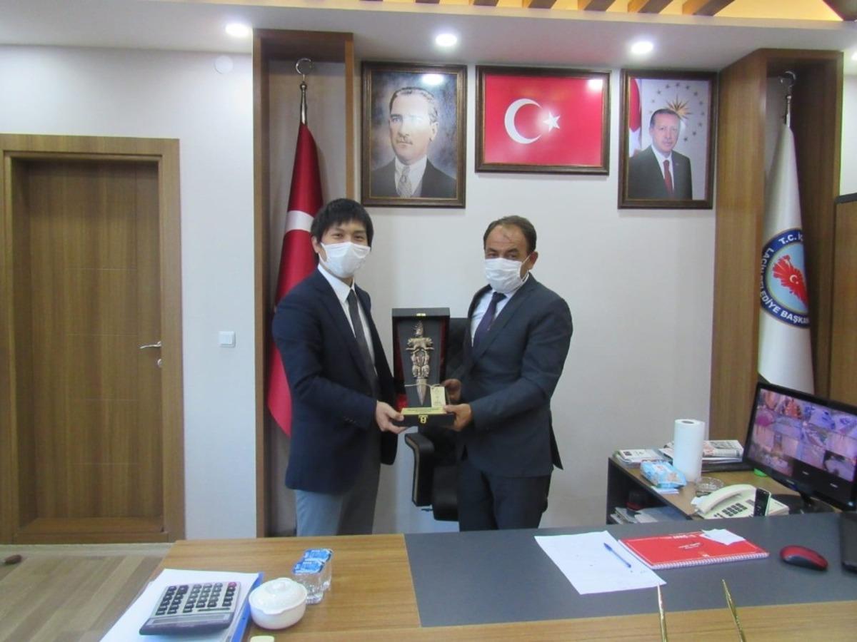 Japon diplomattan La&ccedil;in&rsquo;de inceleme