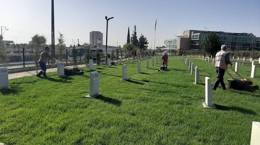 Kilis&rsquo;te yeşil alanlar elden ge&ccedil;iriliyor
