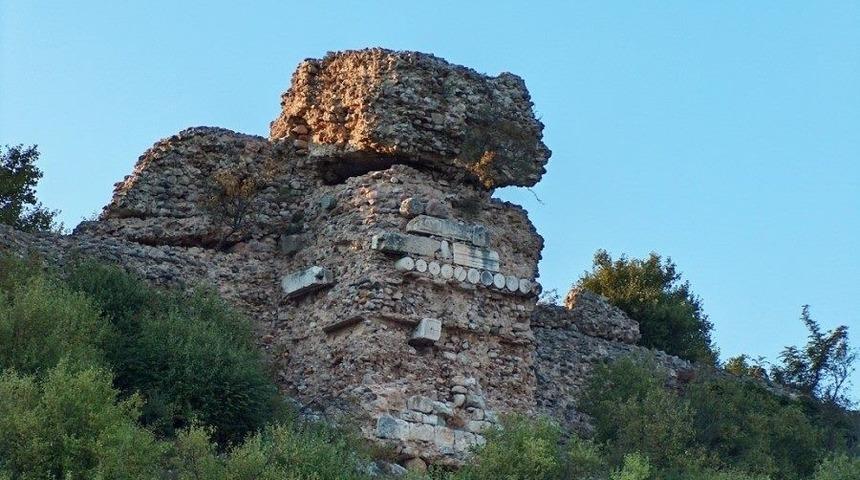 Eskimanyas kalesi i&ccedil;in proje yapılacak