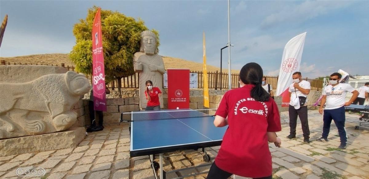 Hem spor yapıldı, hem tarih tanıtıldı