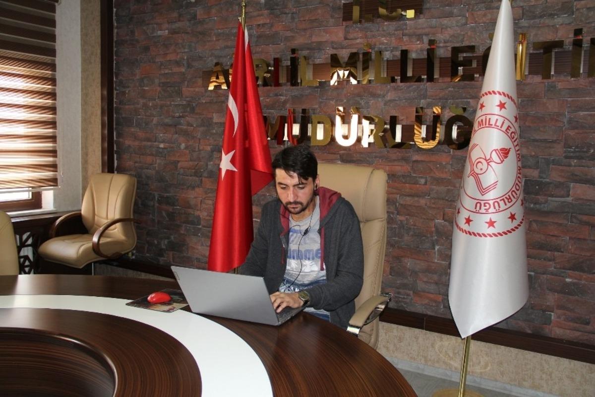 Ağrı&rsquo;da bilişim &ouml;ğretmenlerine y&ouml;nelik &ldquo;Python Programlama Dili&rdquo; eğitimi d&uuml;zenlendi