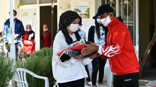 Isparta’da genç kayakçıların hayalleri gerçek oldu