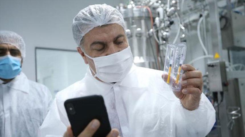 Bakan Koca m&uuml;jdeyi verdi! Yerli koronavir&uuml;s aşısında insan denemeleri aşamasına ge&ccedil;ildi