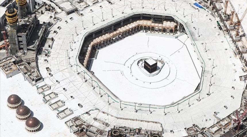 Suudi Arabistan'da umre ziyaretleri yeniden başladı