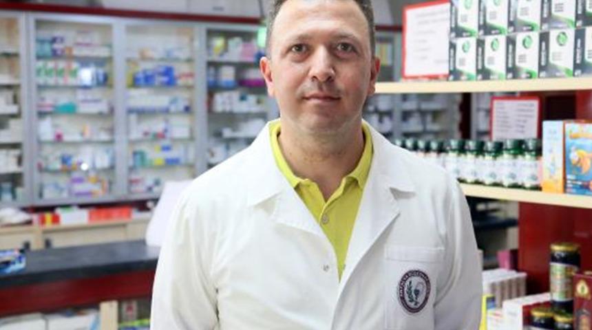 Antalya Eczacılar Odası Başkanı Mehmet Ertekin: Koronavir&uuml;s bazı vitaminlerin fiyatını 20- 30 kat arttırdı