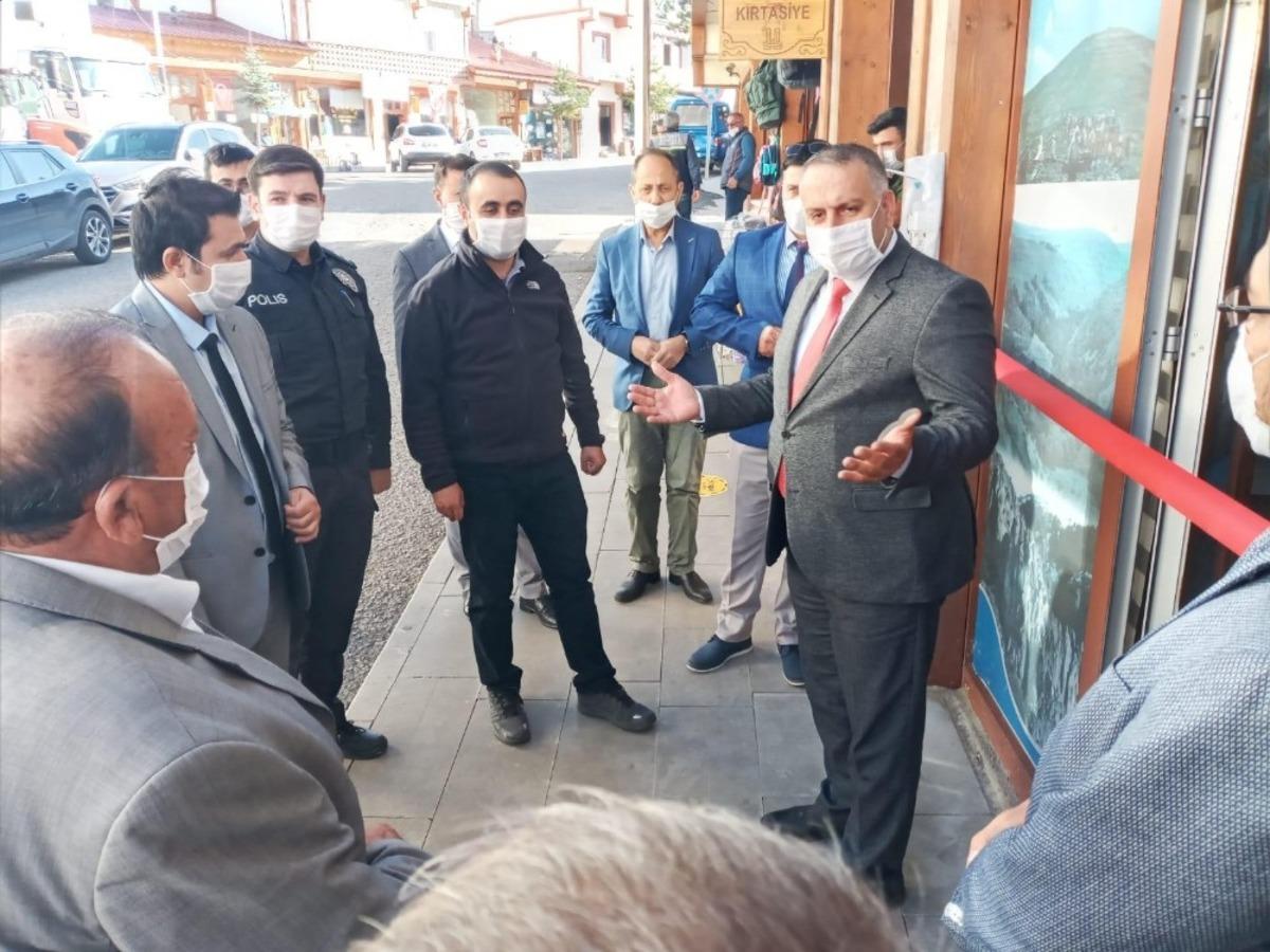 Şenkaya  Belediyesi&rsquo;nden beyaz masa hizmeti