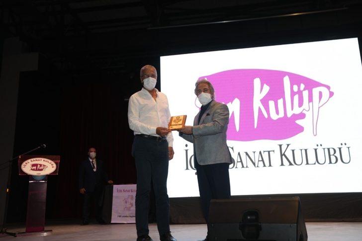 Arkeoloji Günleri’nde Başkan Tarhan’a teşekkür plaketi G3