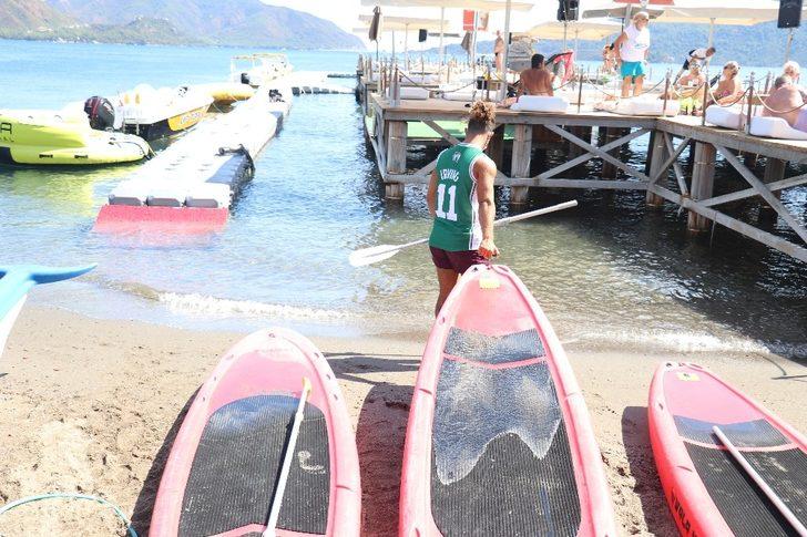 Hem yeşil sahalarda hem de mavi denizlerde koşturuyor G4